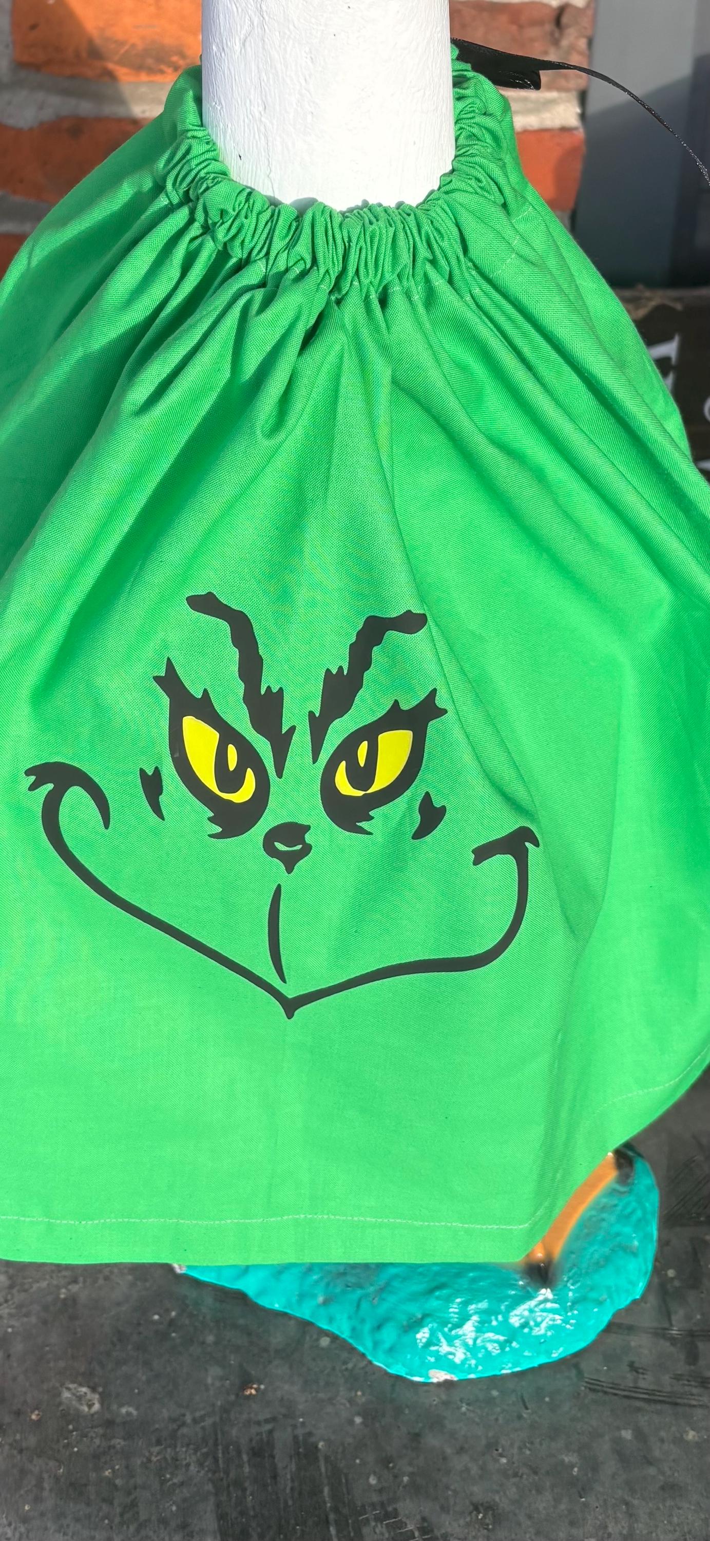 Grinch-Inspired Porch Goose Outfit