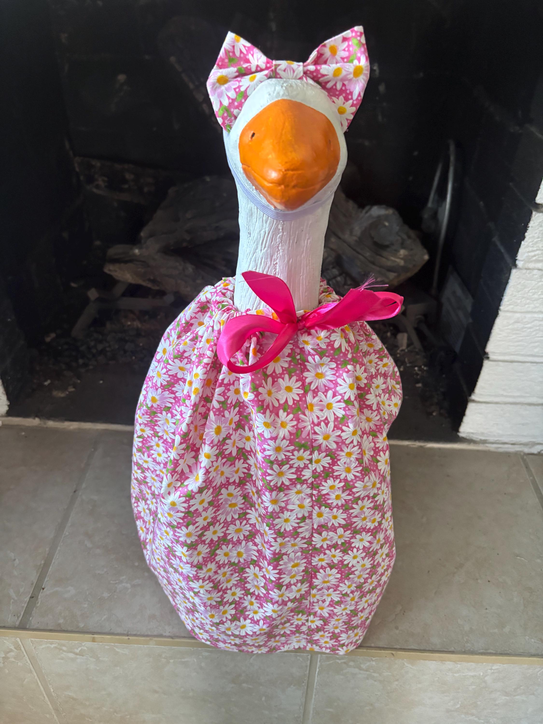 Flower Print Porch Goose Outfit