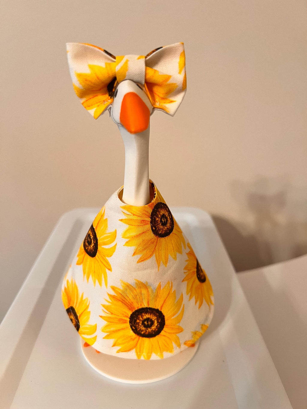 Flower Print Desk Goose Outfit