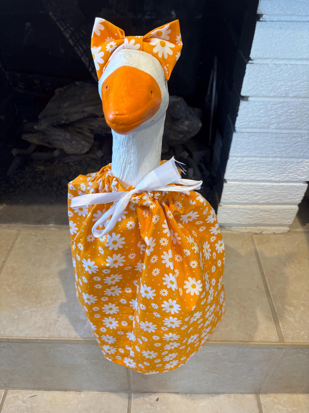 Flower Print Porch Goose Outfit